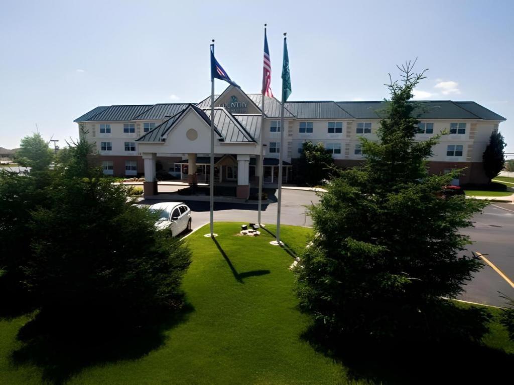 Country Inn & Suites By Radisson, Dundee, Mi Экстерьер фото
