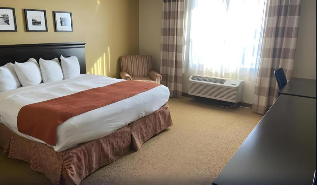 Country Inn & Suites By Radisson, Dundee, Mi Экстерьер фото